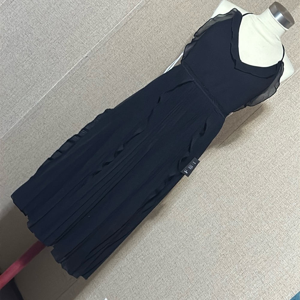 Lulus black ruffle/pleat dress